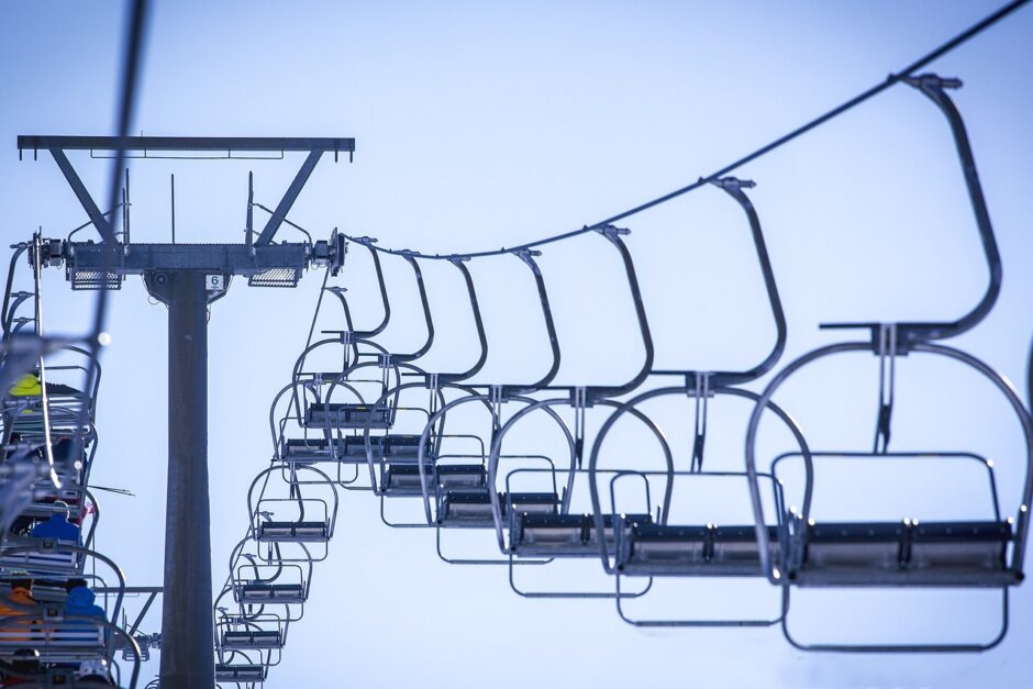 ski lift, chairlift, skiing